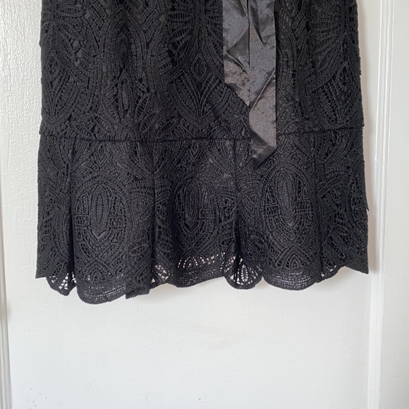 White House Black Market: Balck Dress Size 12 - Picture 4 of 10